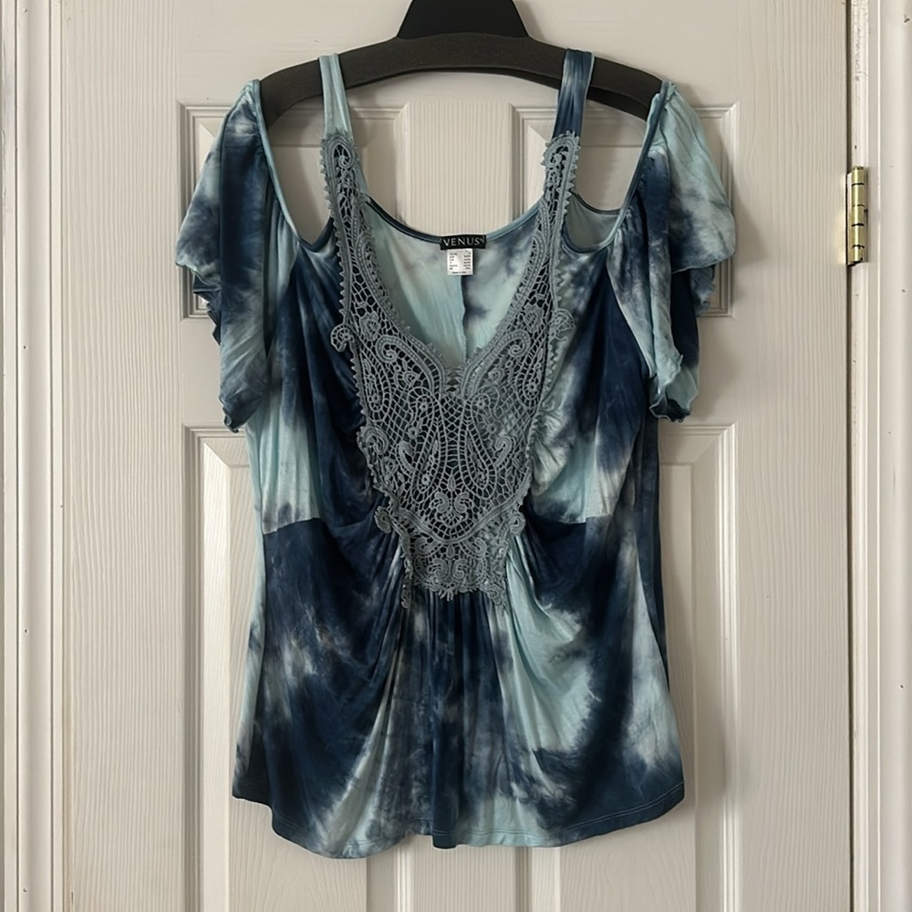 Cold Shoulder Top - Picture 4 of 4